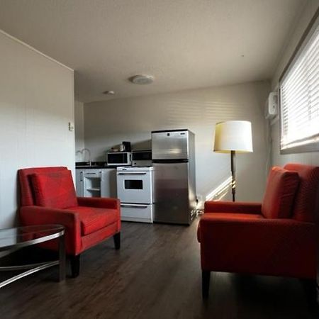 Super 8 By Wyndham Penticton Motel Exterior foto