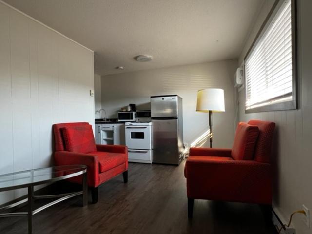 Super 8 By Wyndham Penticton Motel Exterior foto
