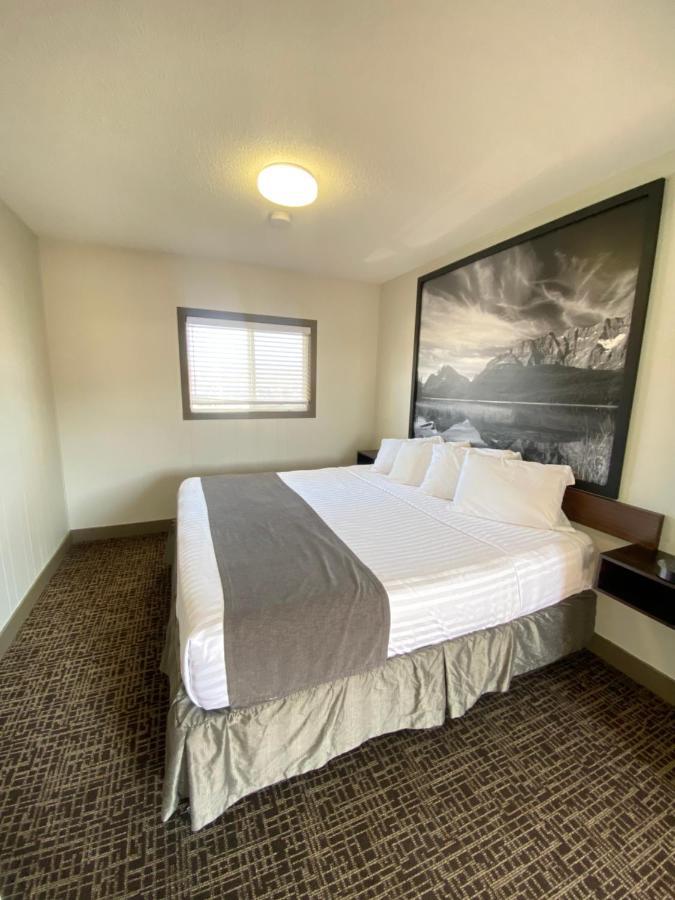 Super 8 By Wyndham Penticton Motel Exterior foto
